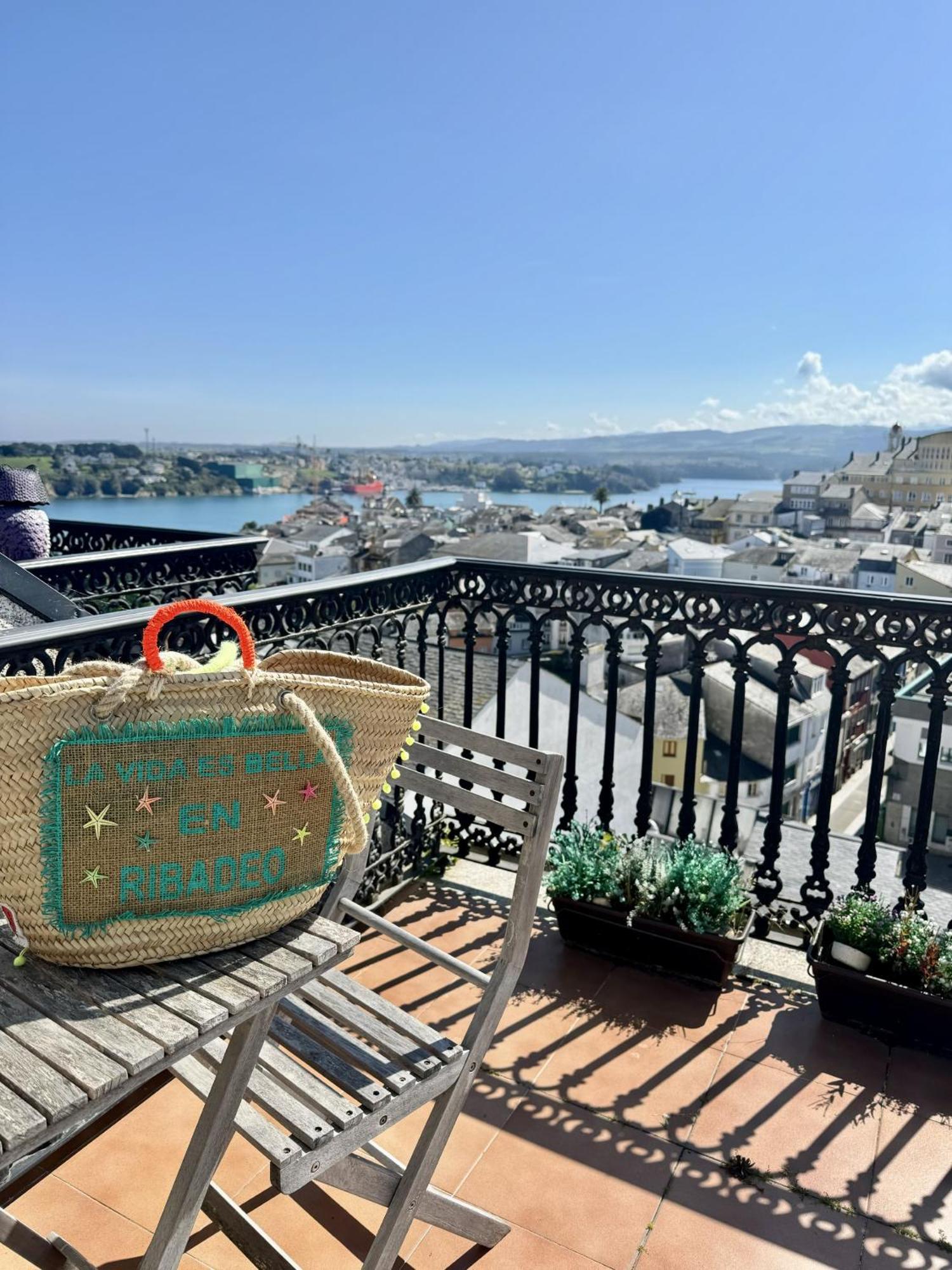 Moderno Piso Con La Mejor Terraza De Ribadeo Y Vistas Maravillosas ภายนอก รูปภาพ